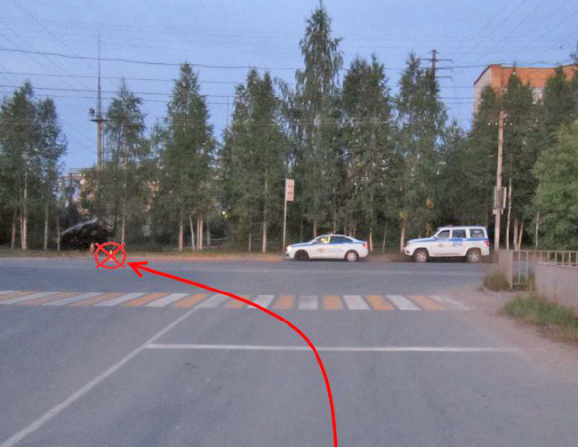 В Ухте водитель Daewoo наехала на бордюр, после чего произошло возгорание авто